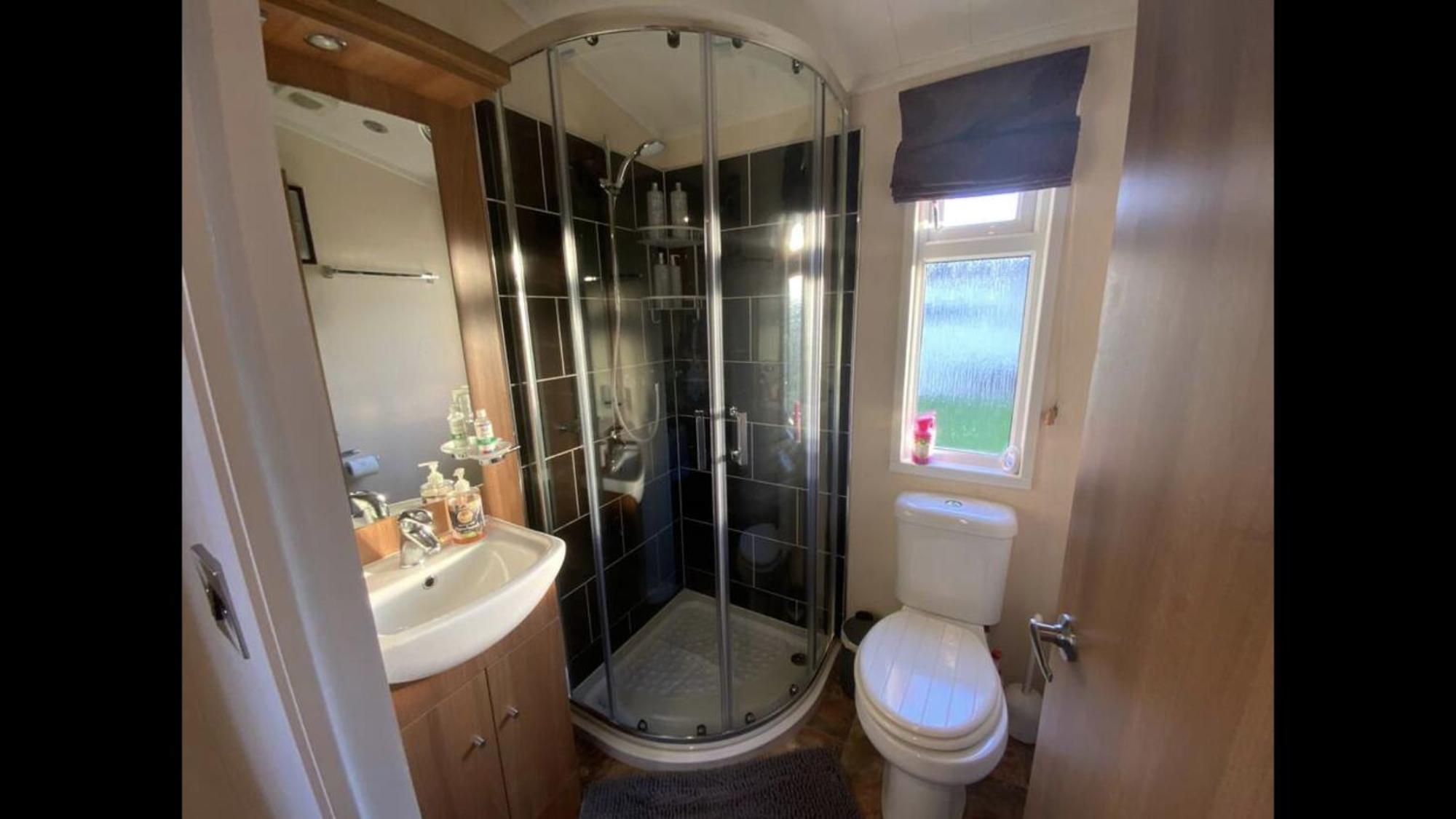 Bumblebee Lodge Tydd St. Giles Bagian luar foto